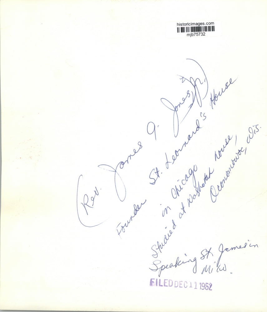 1962 Press Photo Reverend James A Jones Jr. speaking at Saint James in Milwaukee