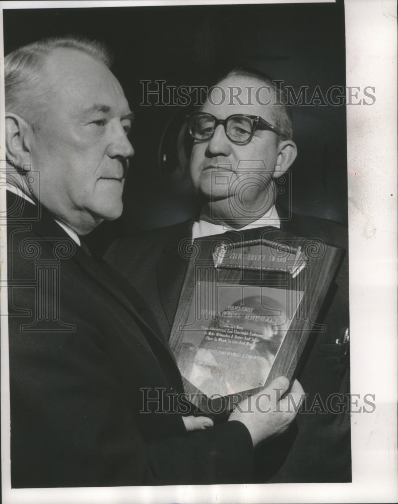 1964 Press Photo Police Chief Howard O Johnson and James Mallette were honored- Historic Images