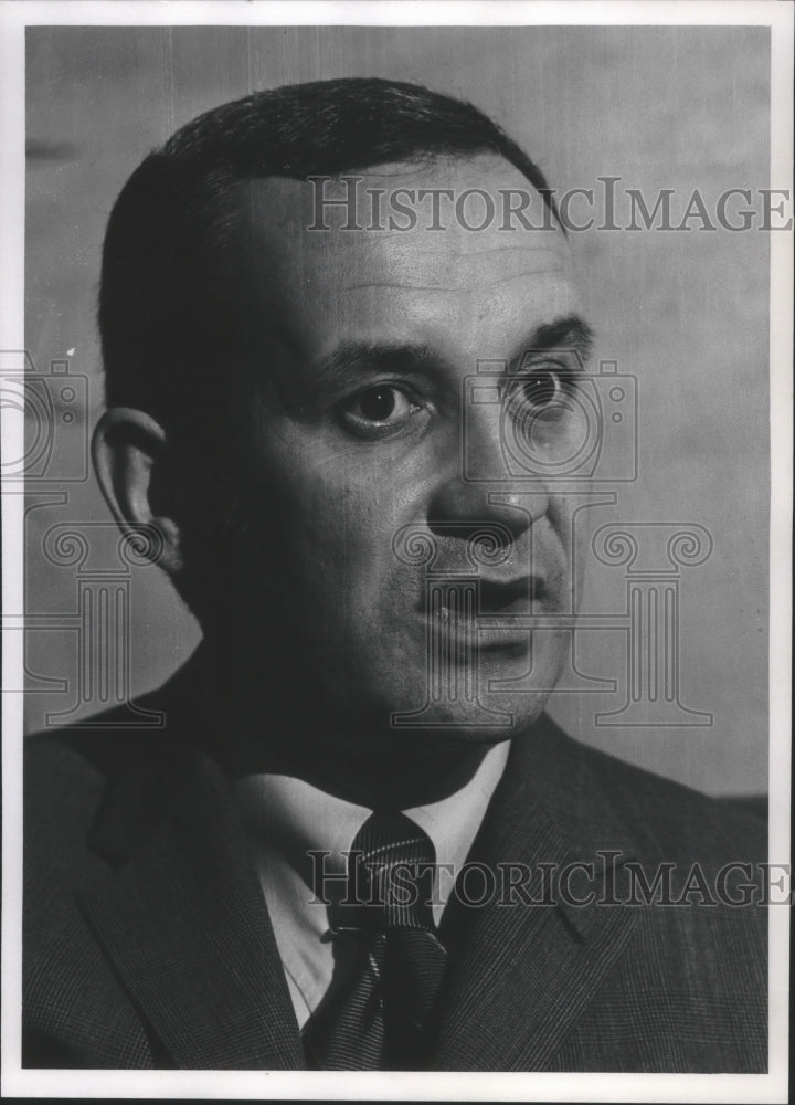 1971 Press Photo John T. Jacobus, President of Fred Olson Motor Service Company- Historic Images