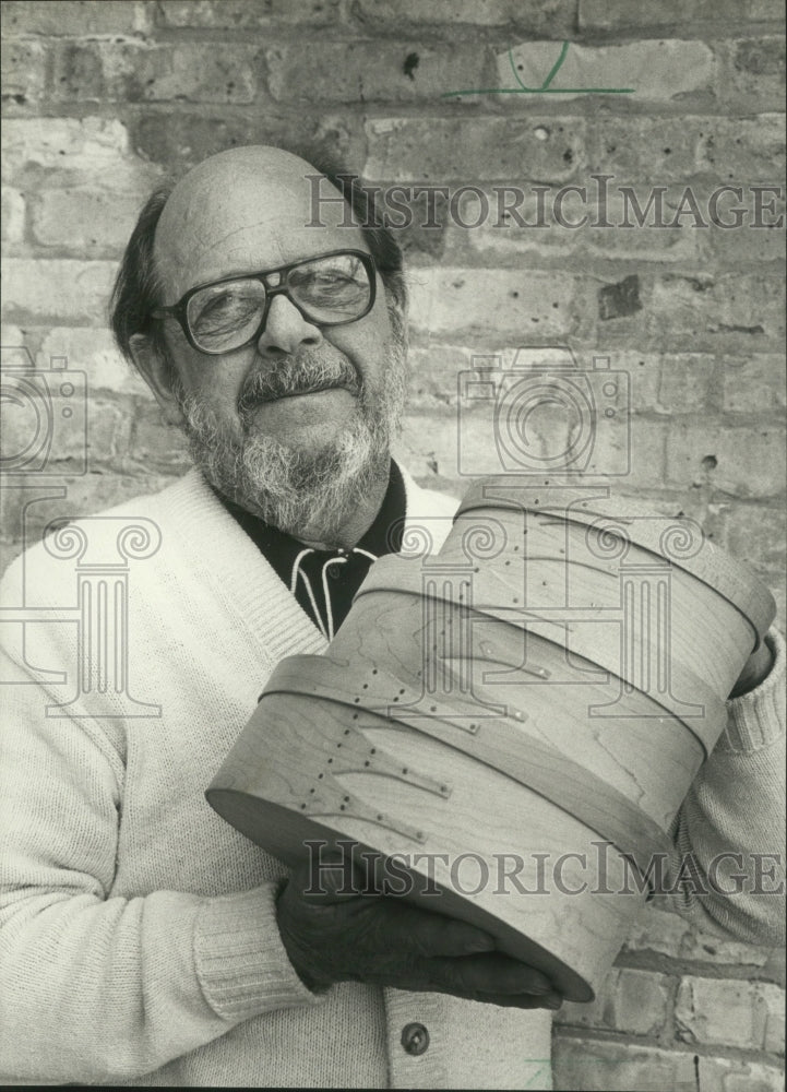 1983 Press Photo John Kassay, author, demonstrates at Pewaukee, WI Wood store- Historic Images