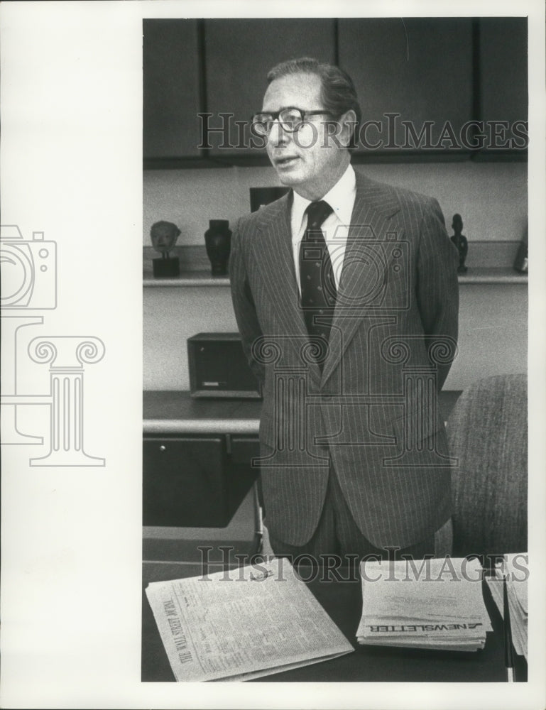 1974 Press Photo Max Karl, Milwaukee businessman and community leader- Historic Images