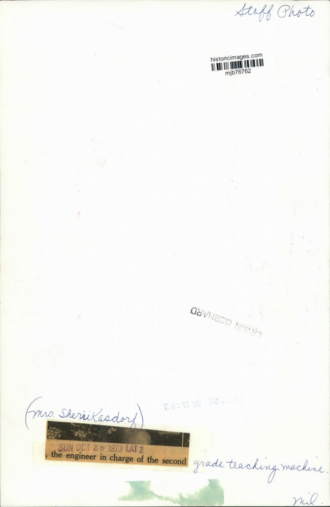 1973 Press Photo Second grade teacher Mrs. Sherrikasdorf of Milwaukee