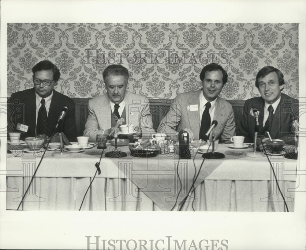 1978 Press Photo Robert W. Kasten in Fond  du Lac, WI Association Press meeting- Historic Images