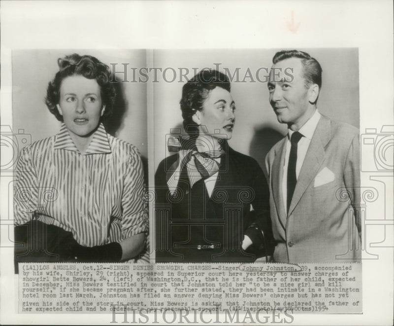 Load image into Gallery viewer, 1954 Press Photo Johnny Johnston &amp; wife Shirley with showgirl Bette Bowers, L.A.
