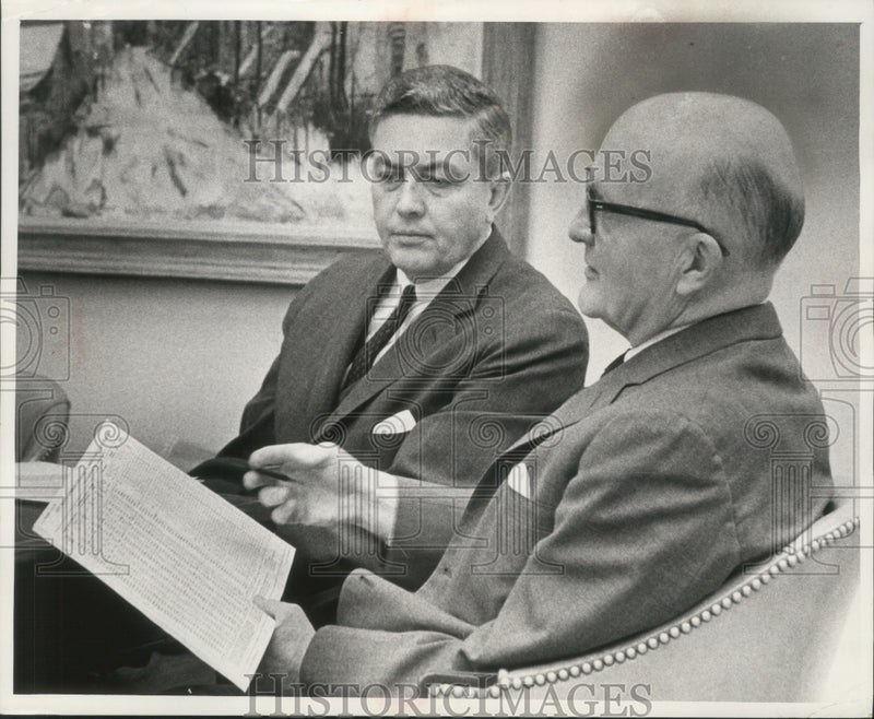 Load image into Gallery viewer, 1967 Press Photo George Kasten &amp; Joe Simpson of First Wisconsin National Bank
