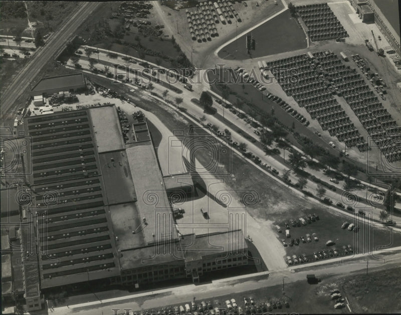 Load image into Gallery viewer, 1945 Press Photo Aerial view, Perfex Corporation, Milwaukee, Wisconsin
