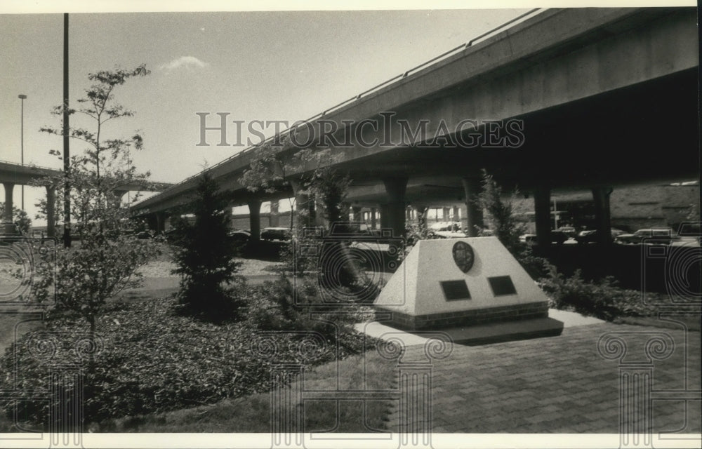 1979 Press Photo Pompeii Square, Milwaukee- Historic Images