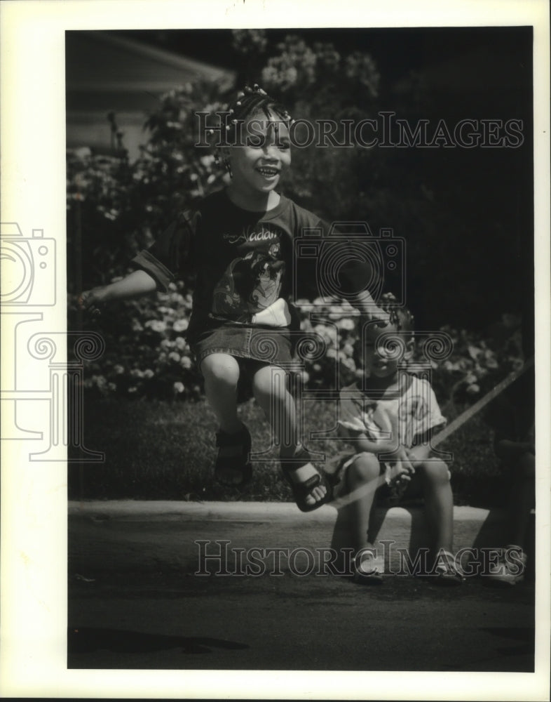 1994 Press Photo Kids playing at Next Door Foundation, Milwaukee, Wisconsin- Historic Images