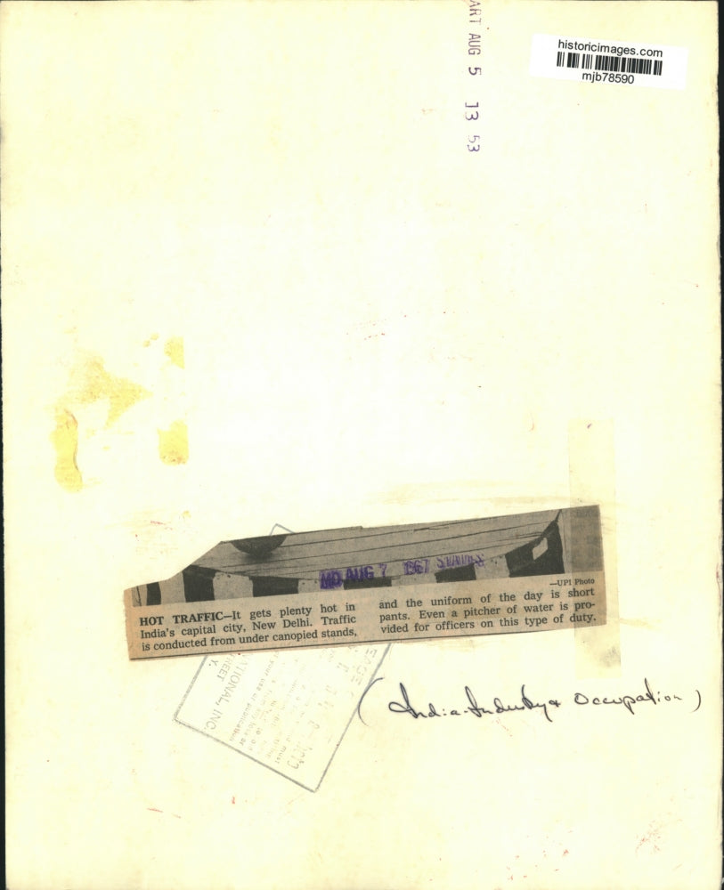 1967 Press Photo Traffic is conducted from under canopied stands in New Dalhi