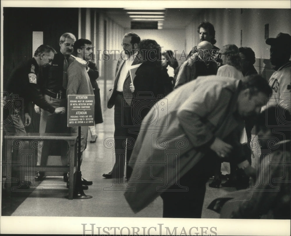 1989 Press Photo Errol Jackson of Milwaukee charged with homicide- Historic Images