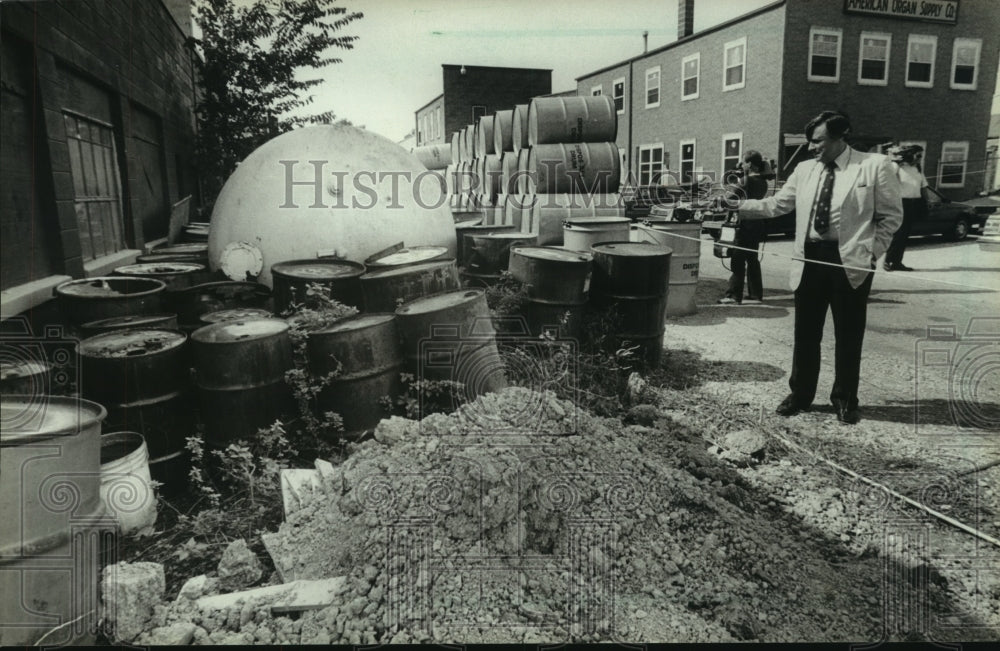 1983 Press Photo Rodgers Crown Laboratories- Historic Images