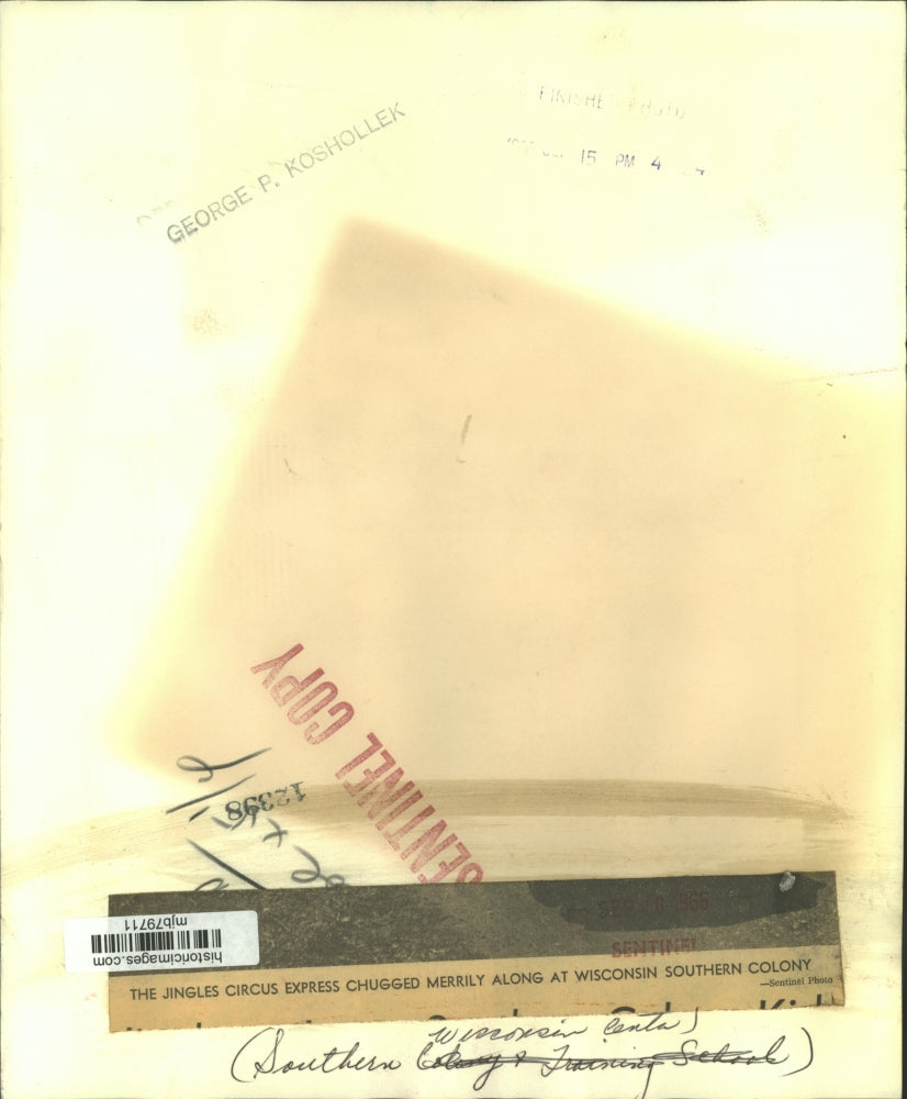 1966 Press Photo Jingles Circus Express with residents chugging along, Wisconsin