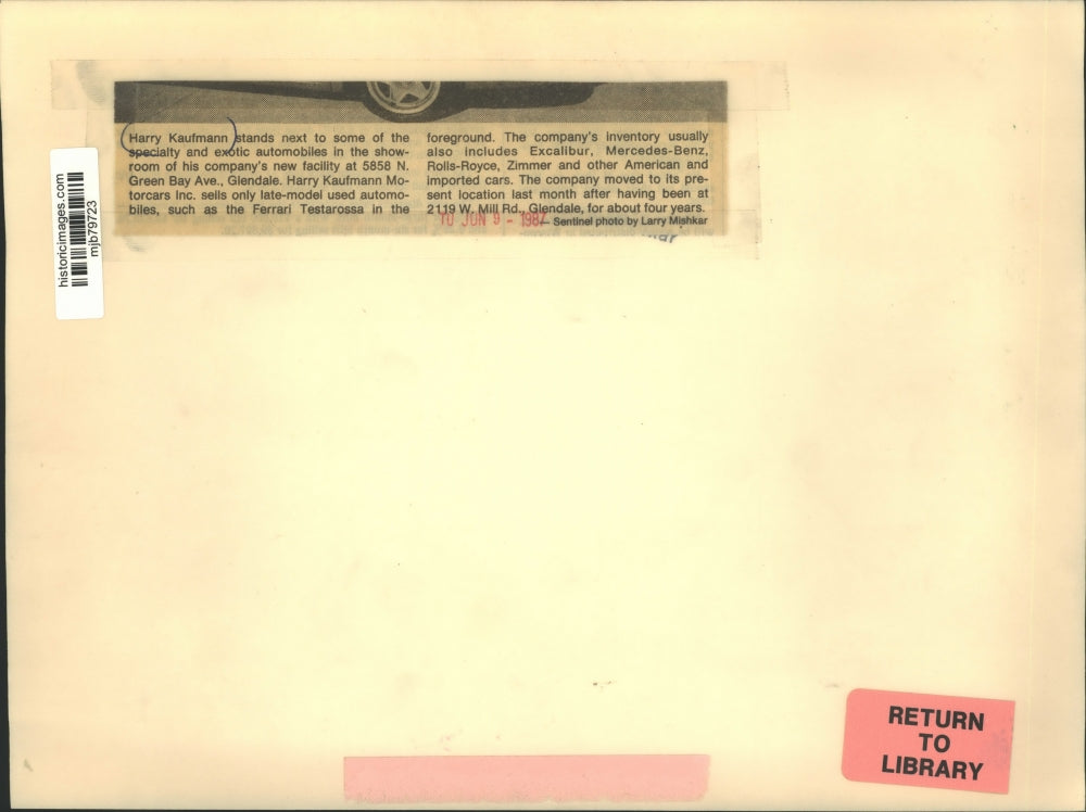 1987 Press Photo Harry Kaufmann stands by specialty and exotic automobiles