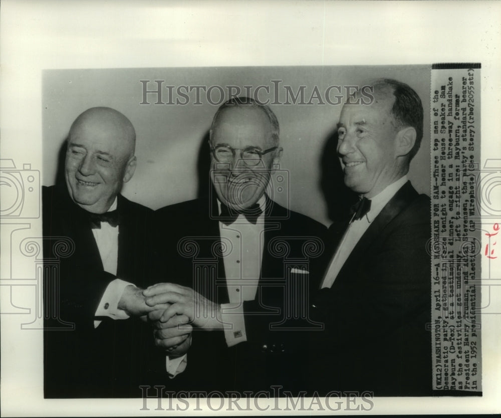 1955 Press Photo Politicians share a three-way handshake in Washington D.C.- Historic Images