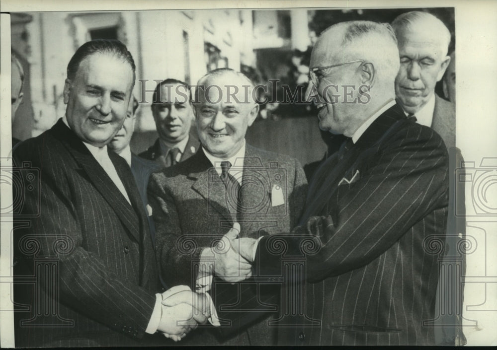 Press Photo President Truman meets foreign defense ministers at the White House