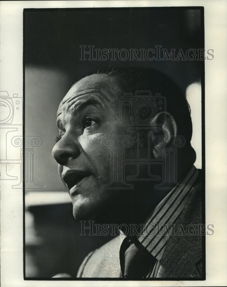 1971 Press Photo Carl T. Rowan, syndicated columnist &amp; former U.S. diplomat- Historic Images