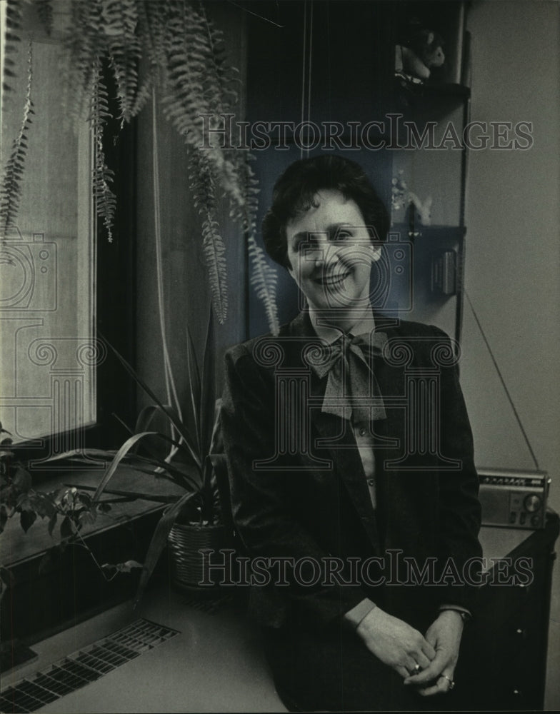 1985 Press Photo Eva Rumpf, 44 a former part-time reporter for Milwaukee Journal- Historic Images