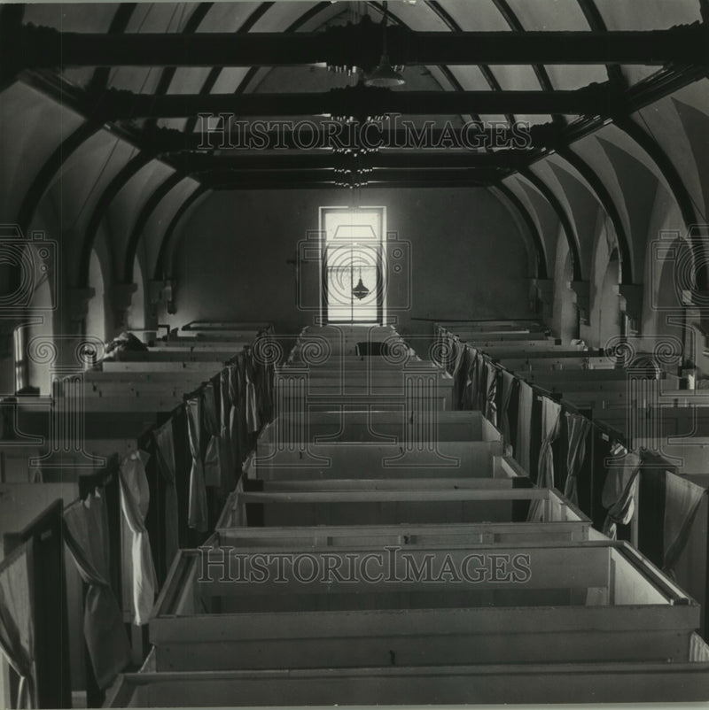 Load image into Gallery viewer, 1949 Press Photo Pews in the New Melleray Monastery, Dubuque, Iowa - mjb80203
