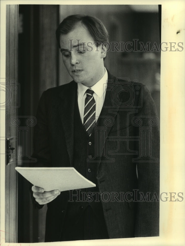 1983 Press Photo Francis Kaus, village clerk of Germantown, Wisconsin- Historic Images