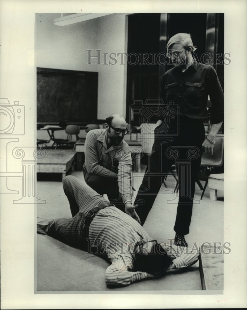 1972 Press Photo Albert M. Katz director of theater department at UN-Superior