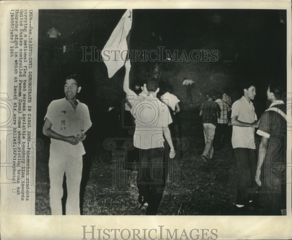 1964 Press Photo Students cross into US controlled canal area, Panama- Historic Images