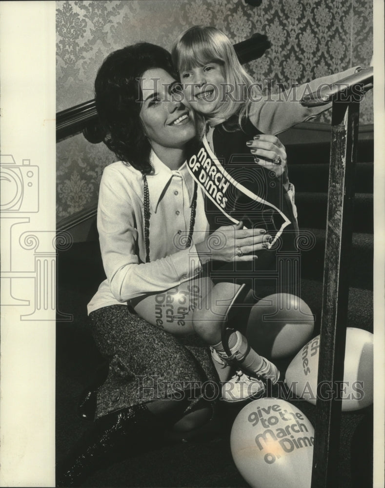 1973 Press Photo March of Dimes National Poster Child, Paula Pfeifer and her mom