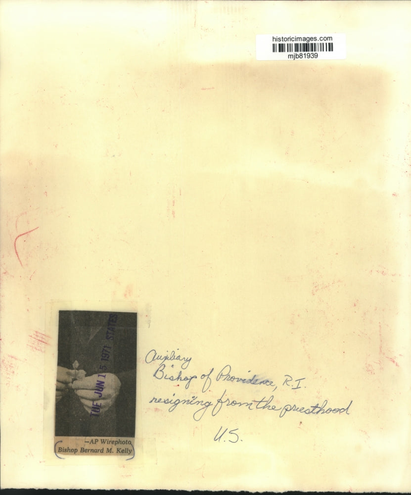 1971 Press Photo Bishop Bernard Kelly of Providence, Rhode Island, resigns