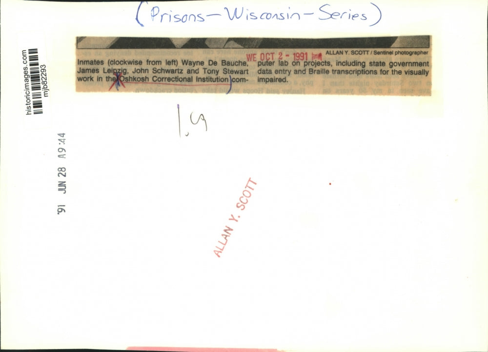 1991 Press Photo Inmates in Oshkosh Correctional Institution in computer lab