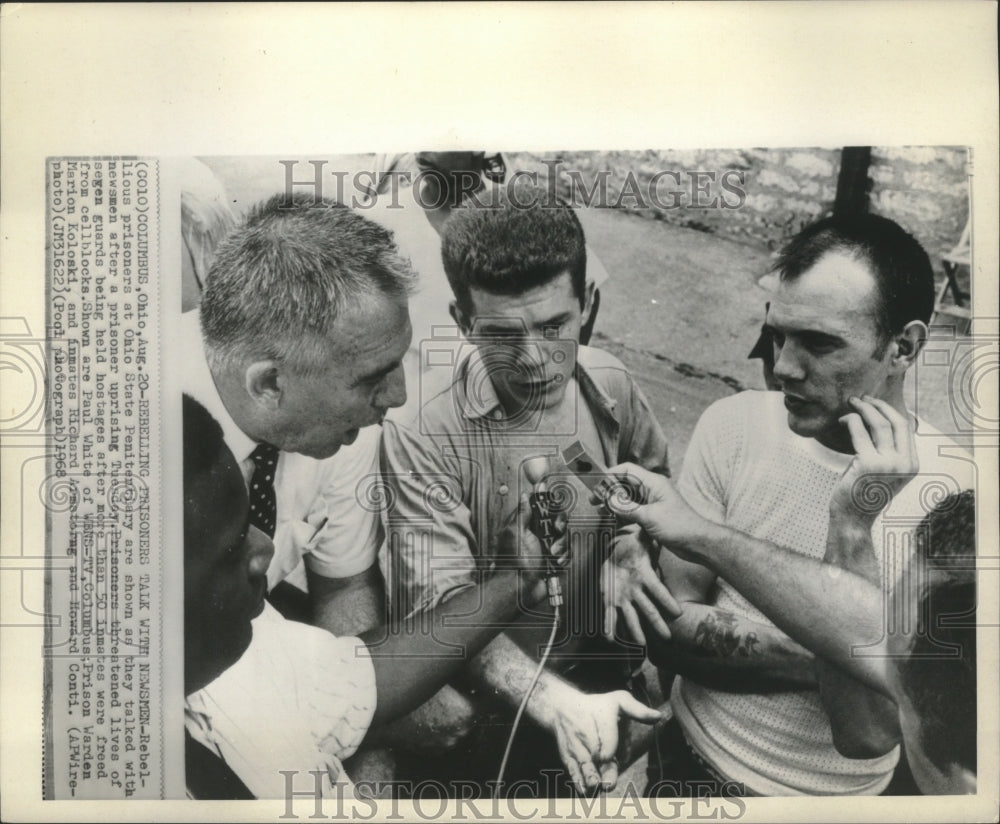 1968 Press Photo Ohio inmates rebel, talk with Warden Marion Koloski, Paul White