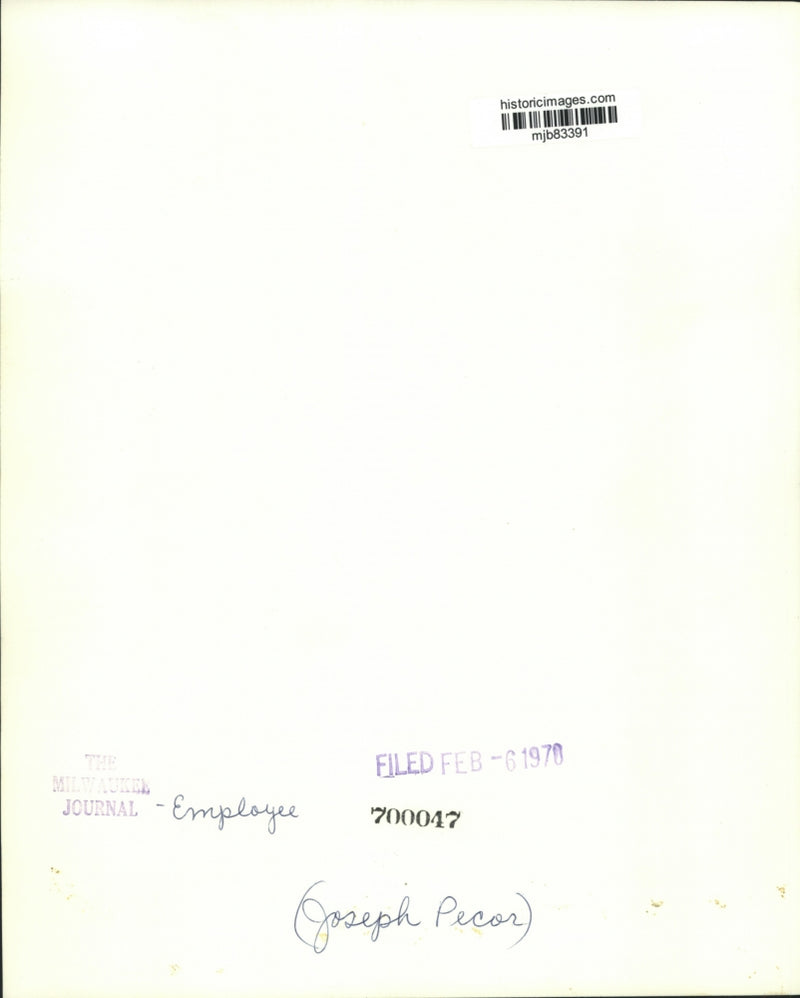 Load image into Gallery viewer, 1970 Press Photo Joseph Pecor, Milwaukee Journal Employee - mjb83391
