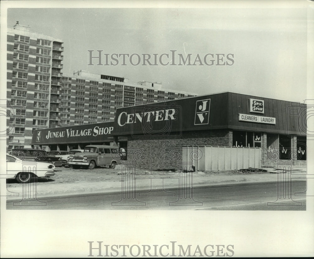 1966 Press Photo Juneau Village, Milwaukee - mjb83742