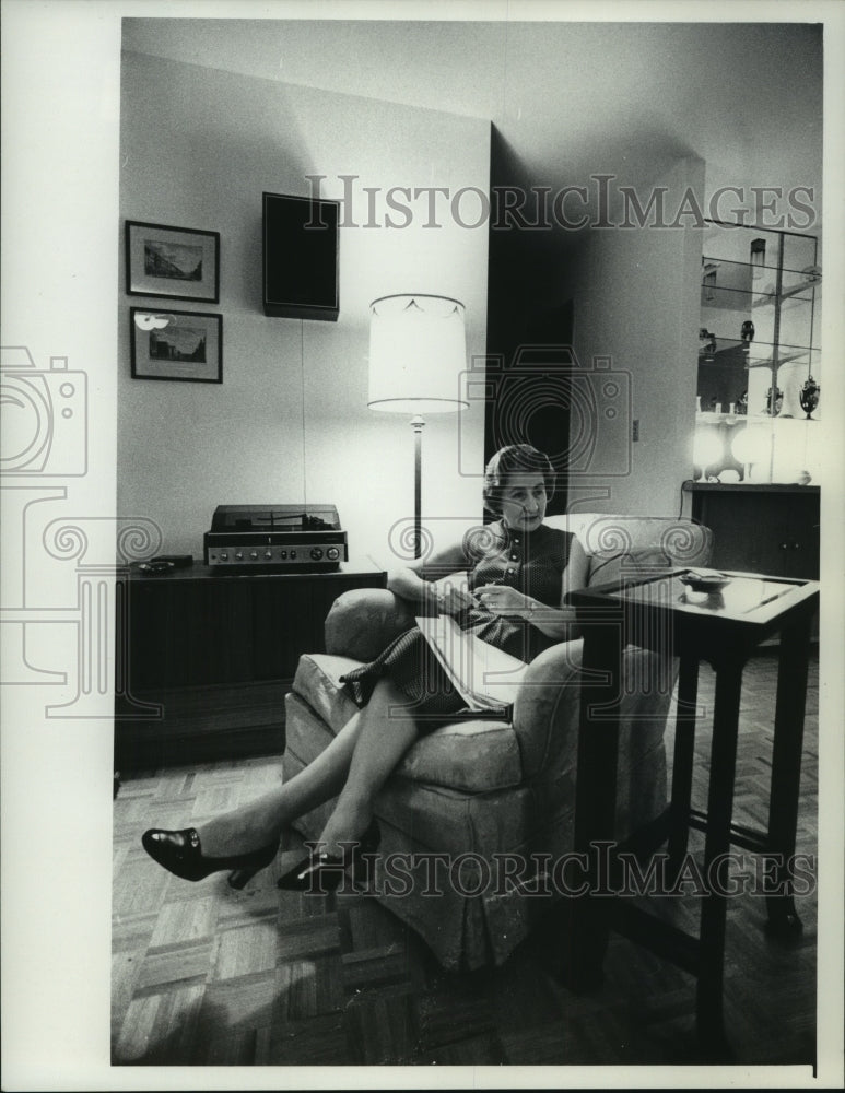 1974 Press Photo Mrs. Kirk Petshek, City Plan Commission - mjb84580