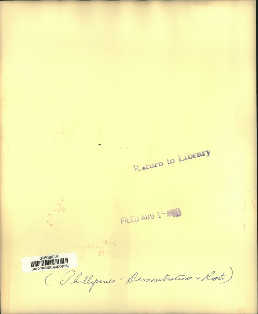 1969 Press Photo Fillipino students demonstrating in front of U.S. Embassy.