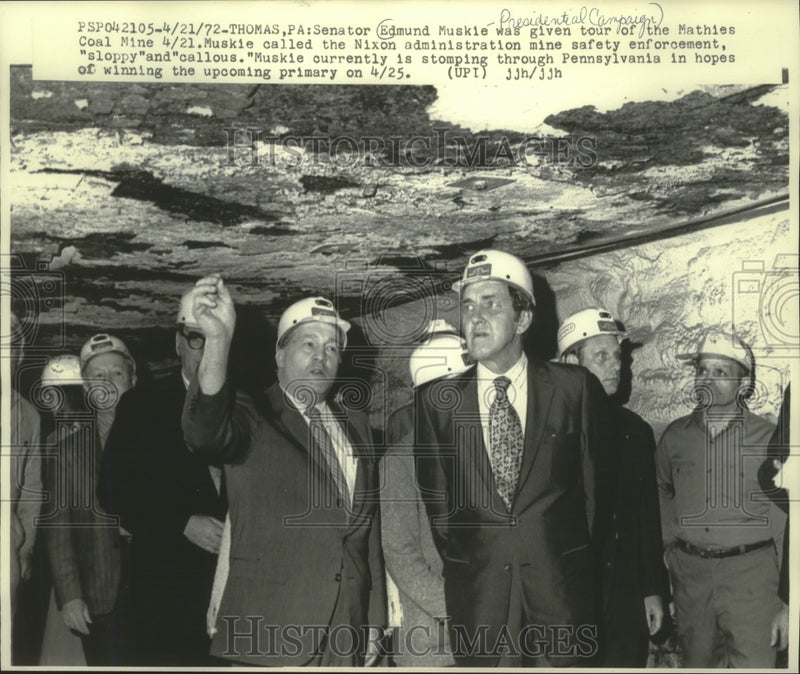 Load image into Gallery viewer, 1972 Press Photo Senator Edmund Muskie on tour of Pennsylvania coal mine
