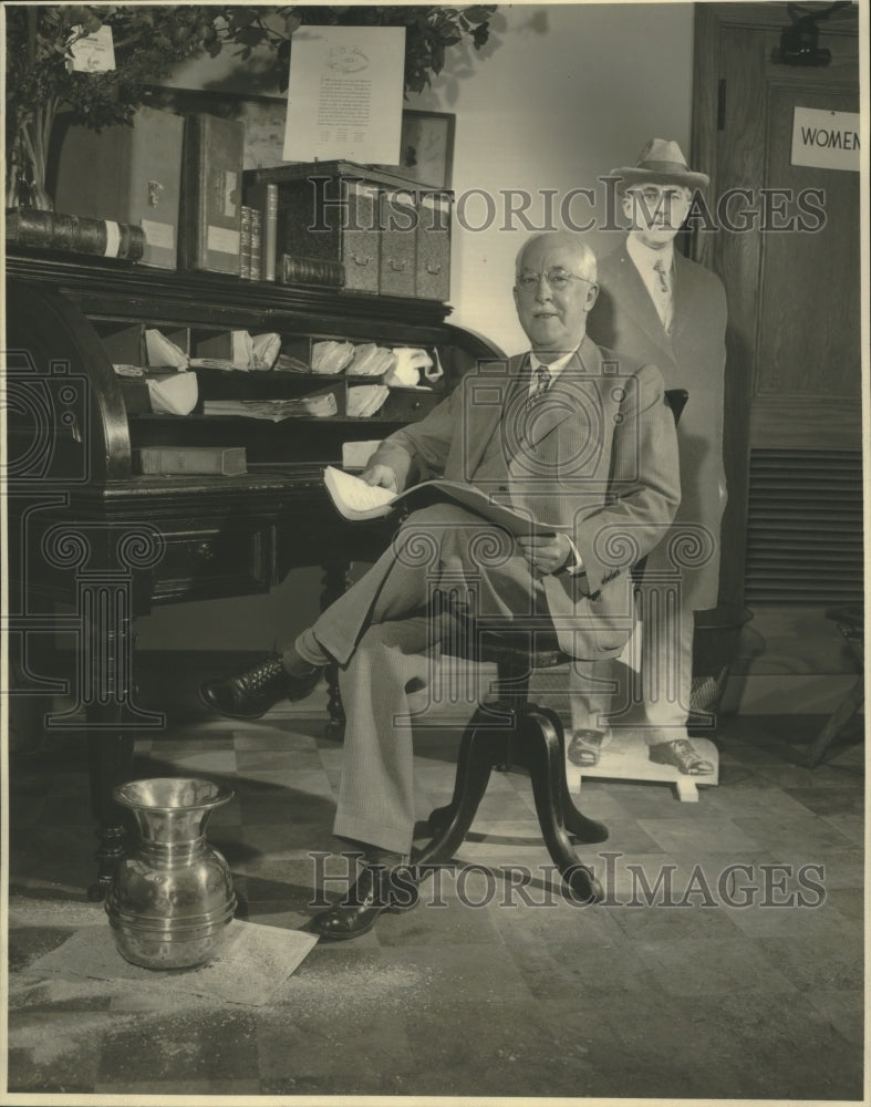 1954 Press Photo Leon W. Robinson former treasurer of the Milwaukee Journal- Historic Images