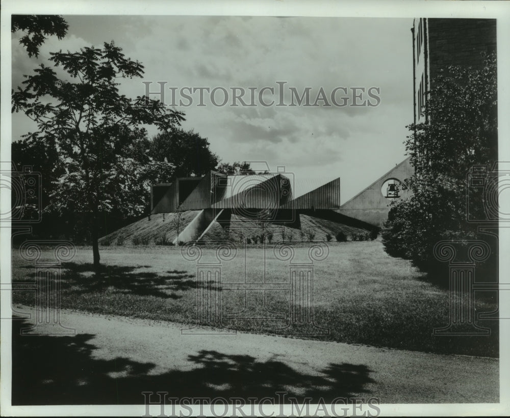 1974 Press Photo Exterior of St. Benedict&#39;s Abbey Church, Benet Lake, Wisconsin- Historic Images