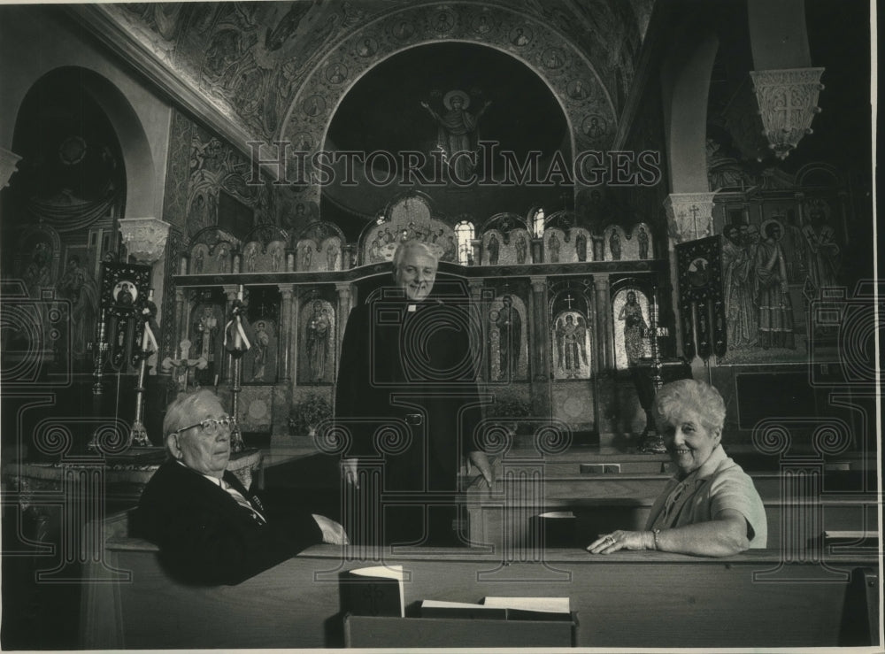 1968 Press Photo Father Markovina And Members At St Sava Serbian Orthodox Church- Historic Images