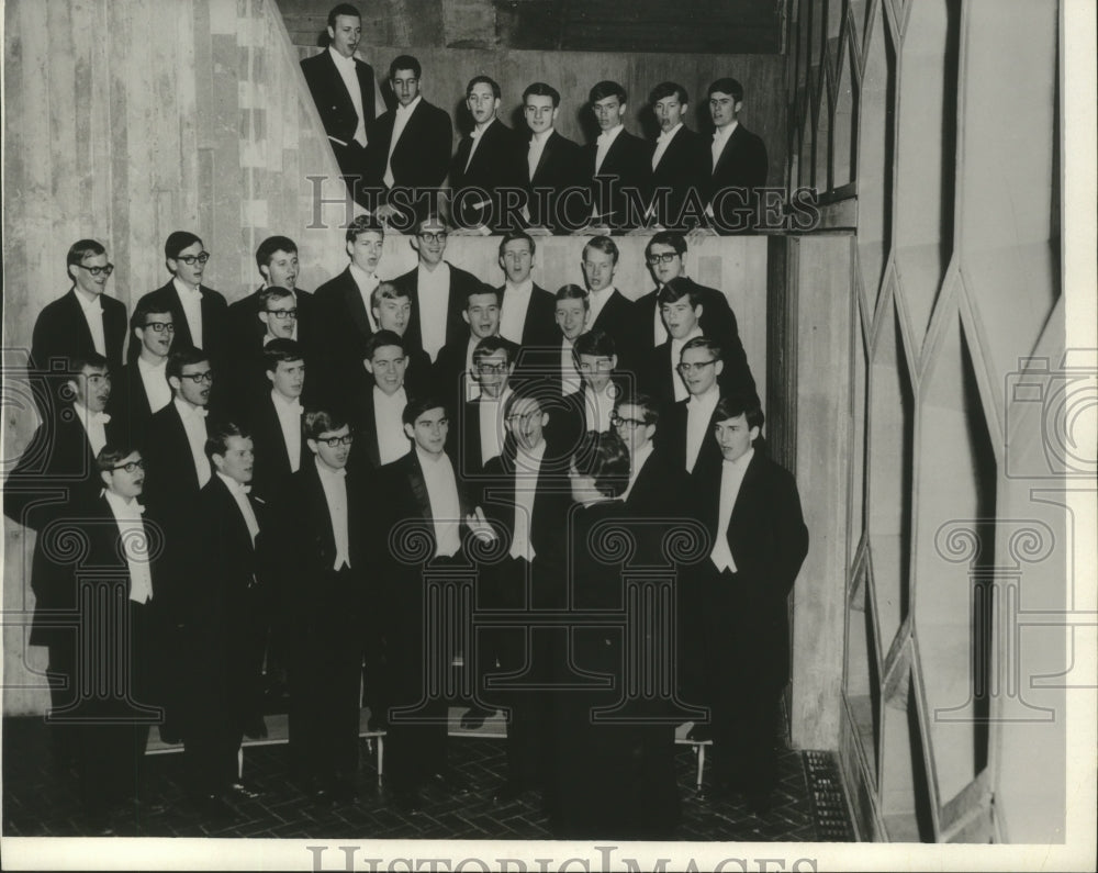 1968 Press Photo St. John&#39;s University Men&#39;s Chorus - mjb88619- Historic Images