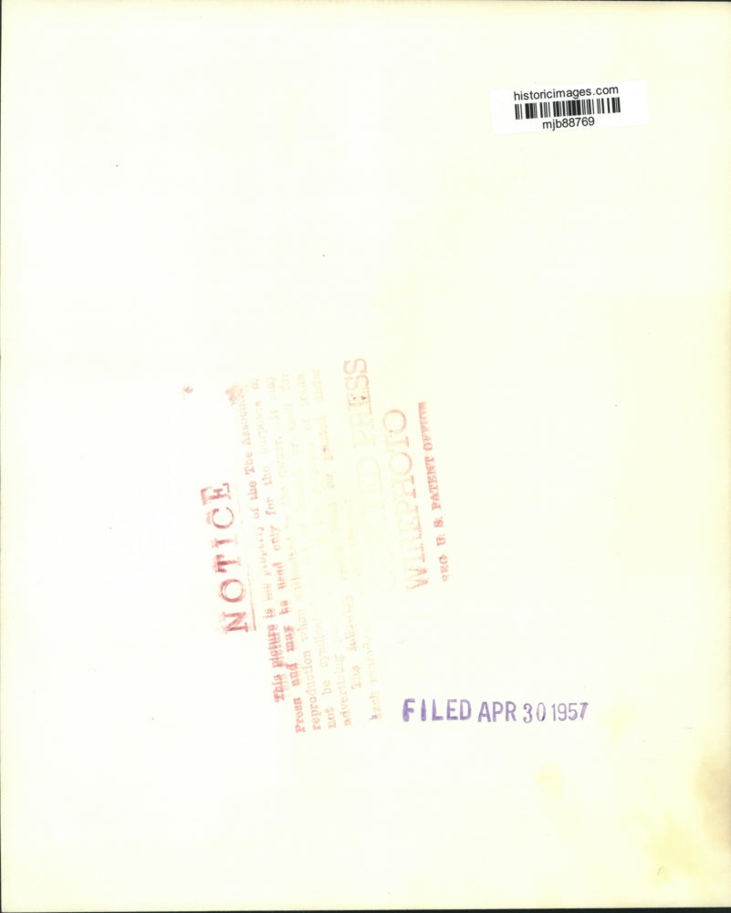 1957 Press Photo French novelist Francoise Sagan & brother Jacques Quoires Paris