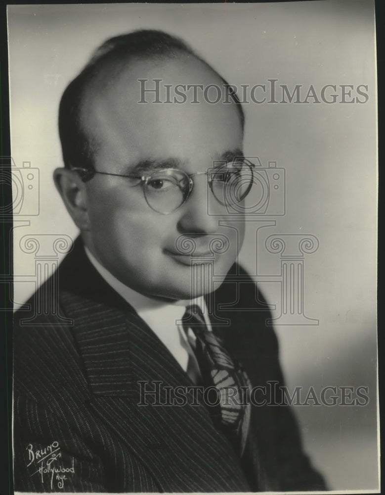 1942 Press Photo Harry Salters, music director of the Frank Fay programs- Historic Images