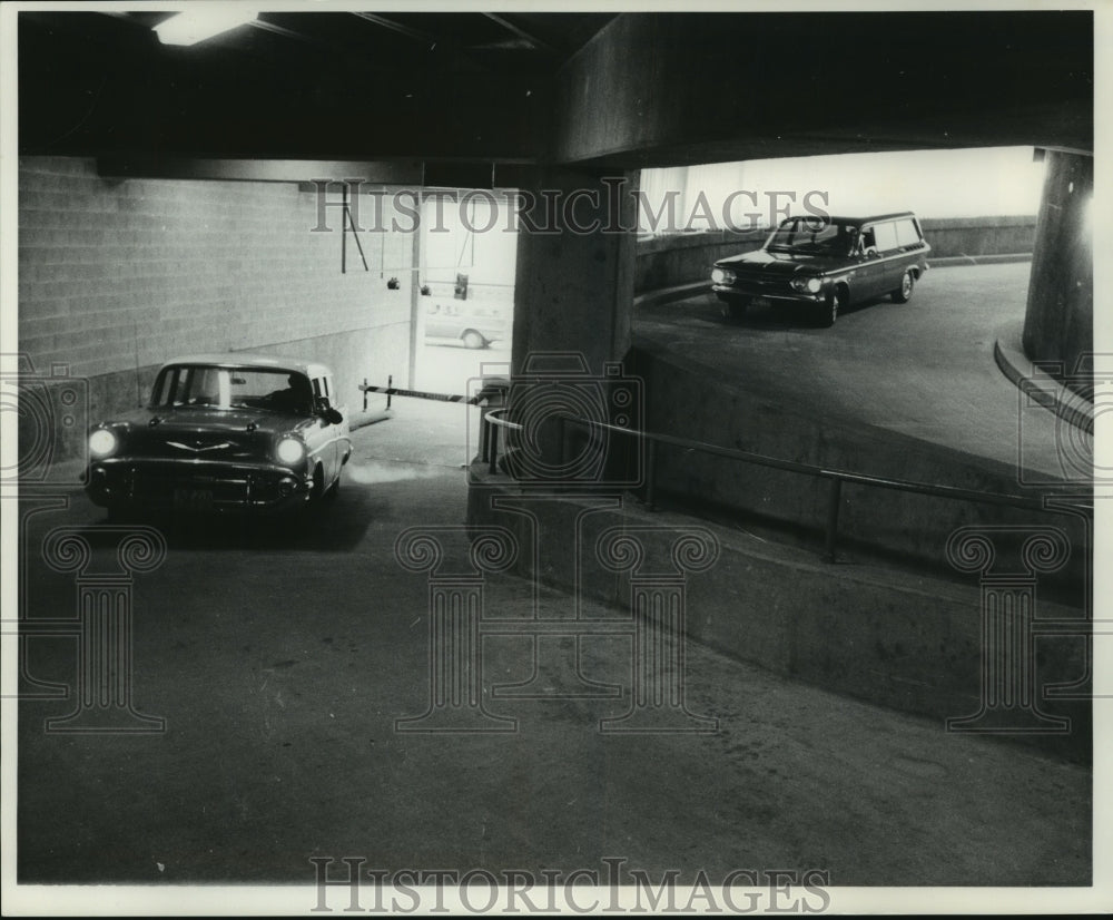 1961 Press Photo Milwaukee New City Parking Structure Opens - mjb89336- Historic Images