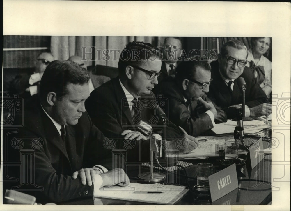 1966 Press Photo Democratic nomination candidates questioned by Milwaukee Press.- Historic Images