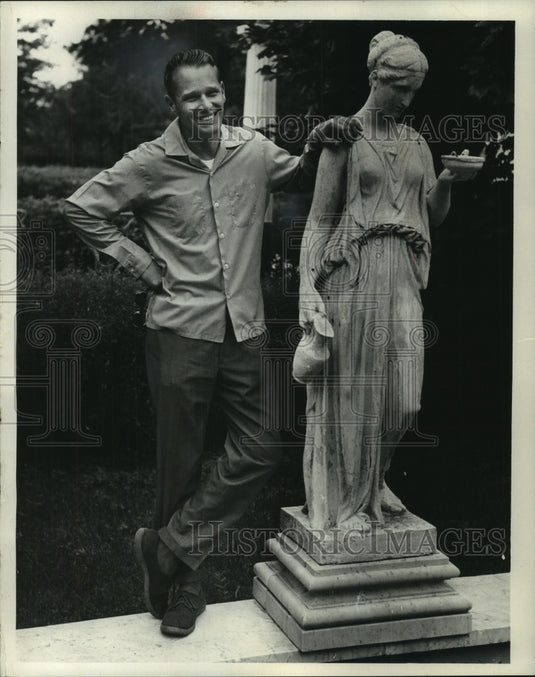 1967 Press Photo Developer Paul Peters at Pompeii on the Lake Marina, Wisconsin- Historic Images