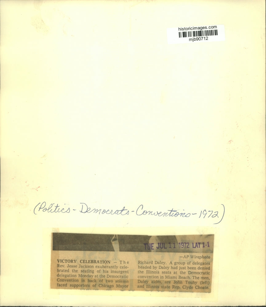 1972 Press Photo Reverend Jesse Jackson celebrates at Democratic Convention