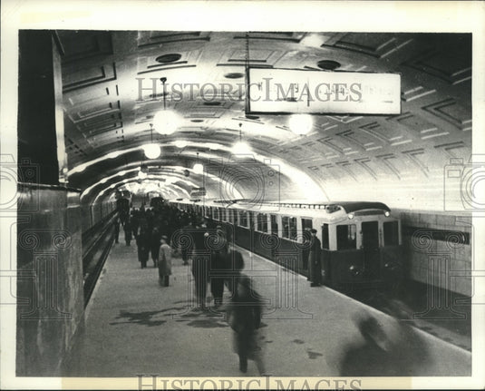 1941 Press Photo Moscow's underground subway and air raid shelter, Russia- Historic Images