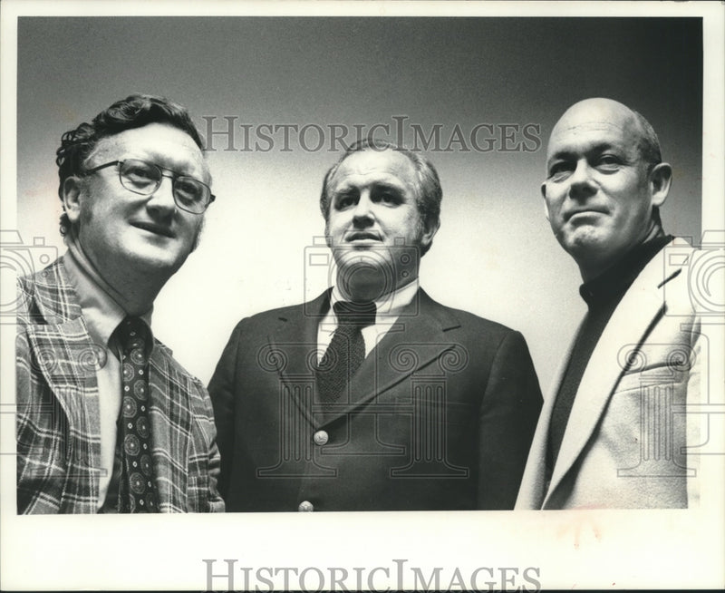 Load image into Gallery viewer, 1975 Press Photo Richard C. Shutter, architect, new president of Wis. Chapter
