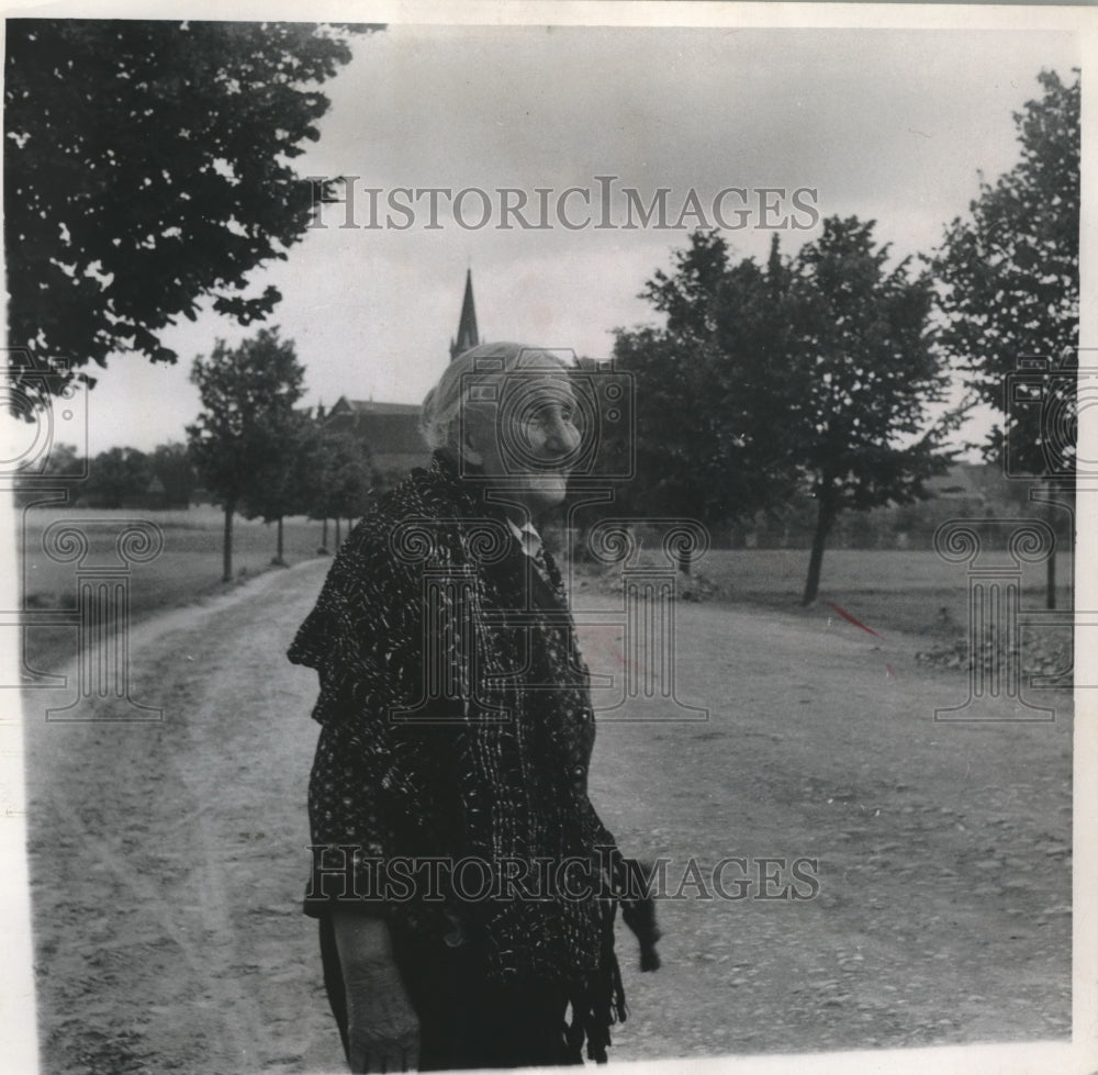 1955 Press Photo Babcia (Grandmother) In Poland - mjb91321- Historic Images