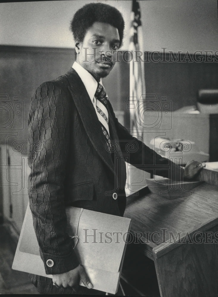 1976 Press Photo Clarence Sherrod, Milwaukee District Attorney&#39;s Office- Historic Images