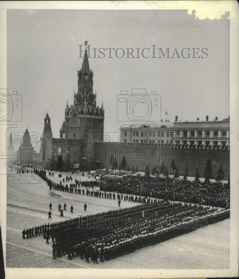 Load image into Gallery viewer, 1951 Press Photo Combined military parade marched in Red Square Moscow, U.S.S.R.
