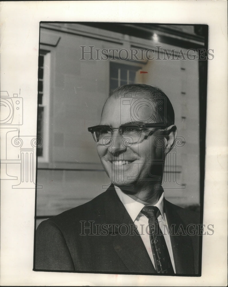 1970 Press Photo Fred Pinkham, president Ripon College, Ripon, Wisconsin- Historic Images